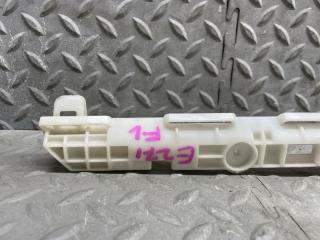 Крепление левое переднее TOYOTA PASSO KGC10 1KR-FE 75546-52010 2 ракурс Крепление левое переднее TOYOTA PASSO KGC10 1KR-FE 75546-52010 2 ракурс