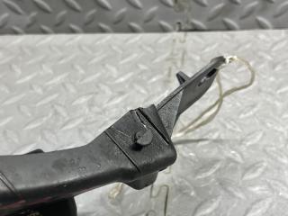Крепеж бампера левый задний DAIHATSU BOON M300S 1KR-FE 52156-B1010 3 ракурс