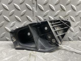 Крепеж бампера правый передний TOYOTA PASSO KGC10 52115-B1010 1 ракурс