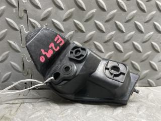 Крепеж бампера правый передний TOYOTA PASSO KGC15 1KR-FE 52115-B1010 2 ракурс