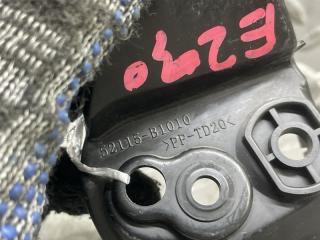 Крепеж бампера правый передний TOYOTA PASSO KGC15 1KR-FE 52115-B1010 5 ракурс