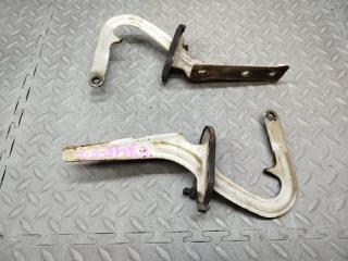 Петля капота NISSAN DATSUN BMD21 TD27 3 ракурс
