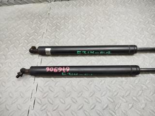 Амортизатор капота TOYOTA SOARER JZZ30 1JZ-GTE VVTI 2 ракурс Амортизатор капота TOYOTA SOARER JZZ30 1JZ-GTE VVTI 2 ракурс