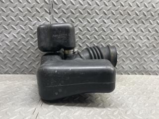Патрубок воздушн.фильтра MITSUBISHI PROUDIA S32A 6G74 GDI MR404003 2 ракурс