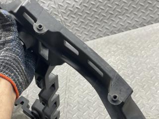 Крепеж бампера левый задний VOLKSWAGEN GOLF 5G5 CJZ 5G9807355 4 ракурс