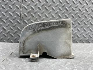 Планка под стоп задняя MAZDA BONGO SSF8V RF ST4750921 2 ракурс