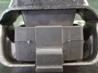 Подушка двигателя левая передняя AUDI TT 8J BWA 1K0199555AB 5 ракурс