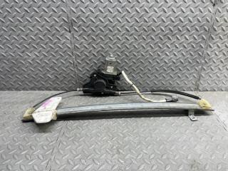 Фото запчасти стеклоподъемник задний левый INFINITI QX56 2004 контрактная запчасть Запчасть стеклоподъемник задний левый INFINITI QX56 2004