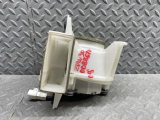 Мотор охлаждения батареи TOYOTA PRIUS ZVW30 2ZR-FXE G9230-47020 2 ракурс