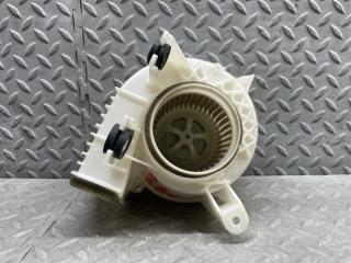 Мотор охлаждения батареи TOYOTA PRIUS ZVW30 2ZR-FXE G9230-47020 3 ракурс