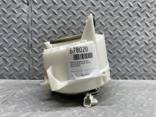 Мотор охлаждения батареи TOYOTA PRIUS ZVW30 2ZR-FXE G9230-47020 1 ракурс