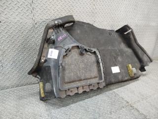 Обшивка багажника правая задняя AUDI A3 8V 8V5863888 5 ракурс Обшивка багажника правая задняя AUDI A3 8V 8V5863888 5 ракурс