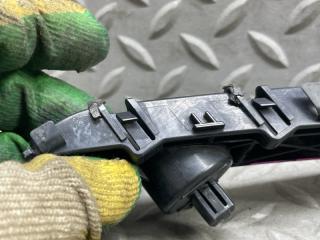 Крепеж бампера левый передний NISSAN NOTE E12 622253VA0A 5 ракурс