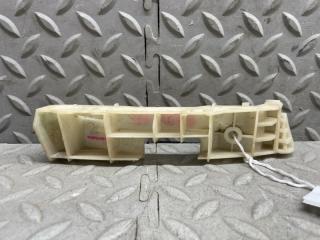 Крепеж бампера правый передний NISSAN CUBE BNZ11 622223U000 1 ракурс