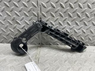 Крепеж бампера левый передний TOYOTA COROLLA NRE214 52116-12470 1 ракурс Крепеж бампера левый передний TOYOTA COROLLA NRE214 52116-12470 1 ракурс