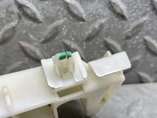 Крепеж бампера правый передний SUZUKI WAGON R MH23S 71732-70K50 3 ракурс