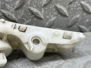 Крепеж бампера левый передний NISSAN FUGA Y51 3 ракурс