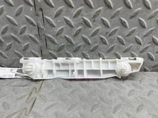 Крепеж бампера правый передний TOYOTA VITZ SCP90 52535-52060 2 ракурс