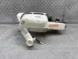 Бачок стеклоомывателя DAIHATSU MOVE CONTE L575S KF 860142-770 3 ракурс Бачок стеклоомывателя DAIHATSU MOVE CONTE L575S KF 860142-770 3 ракурс