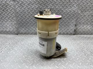 Топливный насос TOYOTA NOAH AZR60 1AZ-FSE 1 ракурс