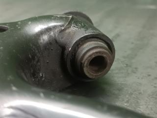 Рычаг левый передний MAZDA PREMACY CP8W FP 4 ракурс