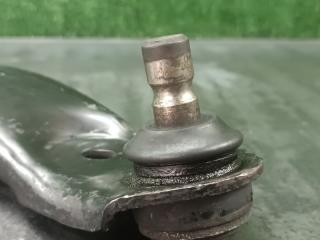 Рычаг правый передний MAZDA PREMACY CP8W FP 5 ракурс