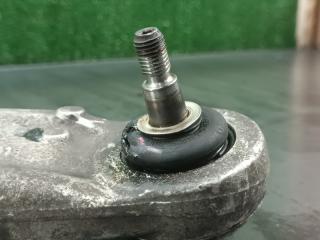 Рычаг правый передний BMW Z4 E85 N52B30AF 5 ракурс Рычаг правый передний BMW Z4 E85 N52B30AF 5 ракурс