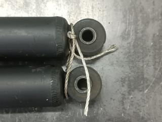 Амортизатор передний MITSUBISHI DELICA PA4W 4G64 MR112083 3 ракурс