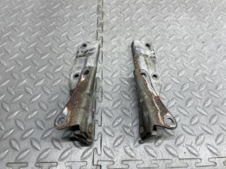 Петля капота SUBARU LEGACY BG5 EJ20EDAAGE 2 ракурс