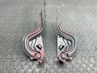 Петля капота TOYOTA YARIS MXPA10 M15A-FKS 2 ракурс Петля капота TOYOTA YARIS MXPA10 M15A-FKS 2 ракурс