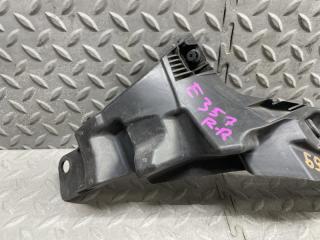 Крепеж бампера правый задний TOYOTA PASSO KGC10 1KR-FE 52155-B1010 2 ракурс