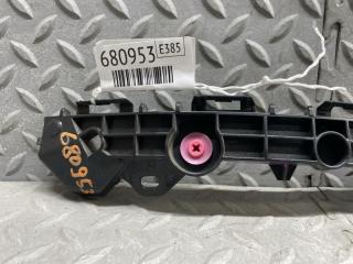 Крепеж бампера левый задний TOYOTA YARIS MXPA10 M15A-FKS 52576-K0010 2 ракурс