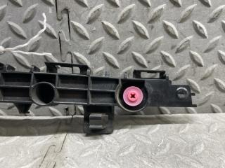 Крепеж бампера левый задний TOYOTA YARIS MXPA10 M15A-FKS 52576-K0010 3 ракурс