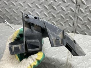 Крепеж бампера левый задний VOLKSWAGEN GOLF 5G5 CJS 5G9807393 3 ракурс