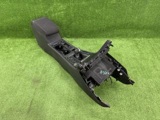 Консоль между сидений VOLKSWAGEN GOLF 5G5 CJS 5G2713203JUMF 1 ракурс