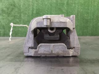 Подушка двигателя правая передняя AUDI TT 8J BWA 8J0199262 2 ракурс