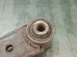 Рычаг правый задний NISSAN SERENA CNC25 MR20DE 3 ракурс