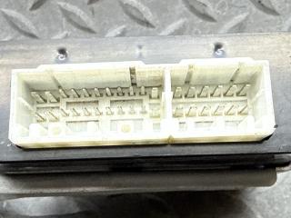 Блок управления TOYOTA ALTEZZA SXE10 3S-GE BEAMS 89730-53110 3 ракурс