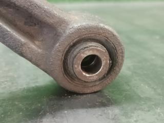 Рычаг правый задний SUBARU LEGACY BP5 EJ203HPCHE 3 ракурс Рычаг правый задний SUBARU LEGACY BP5 EJ203HPCHE 3 ракурс