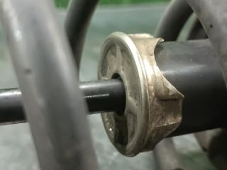 Стойка правая задняя NISSAN TINO V10 QG18DE 562104U001 3 ракурс