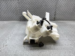 Бачок стеклоомывателя TOYOTA PRIUS ZVW30 060851-317 4 ракурс Бачок стеклоомывателя TOYOTA PRIUS ZVW30 060851-317 4 ракурс