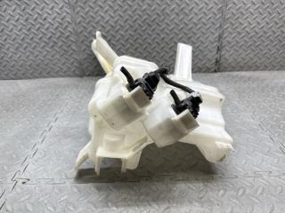 Бачок стеклоомывателя TOYOTA PRIUS ZVW30 060851-317 4 ракурс Бачок стеклоомывателя TOYOTA PRIUS ZVW30 060851-317 4 ракурс