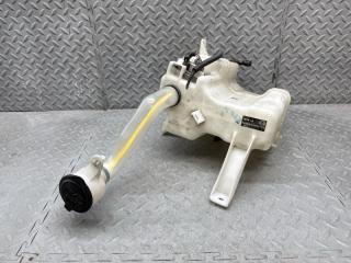 Бачок стеклоомывателя TOYOTA PRIUS ZVW30 060851-317 3 ракурс Бачок стеклоомывателя TOYOTA PRIUS ZVW30 060851-317 3 ракурс