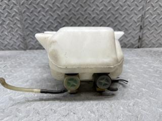 Бачок стеклоомывателя HONDA STEPWGN RF4 4 ракурс