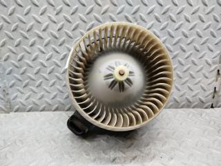 Мотор печки TOYOTA VOXY ZRR70 3 ракурс