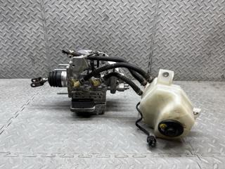 Главный тормозной цилиндр TOYOTA PRIUS ZVW30 2ZR-FXE 47210-47290 1 ракурс