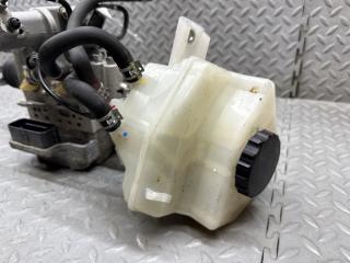 Главный тормозной цилиндр TOYOTA PRIUS ZVW30 2ZR-FXE 47210-47200 4 ракурс