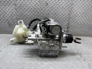 Главный тормозной цилиндр TOYOTA PRIUS ZVW30 2ZR-FXE 47210-47130 5 ракурс