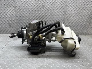 Главный тормозной цилиндр TOYOTA PRIUS ZVW30 2ZR-FXE 47210-47300 1 ракурс