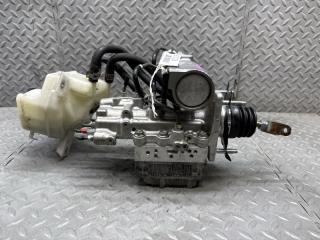 Главный тормозной цилиндр TOYOTA PRIUS ZVW30 2ZR-FXE 47210-47300 5 ракурс